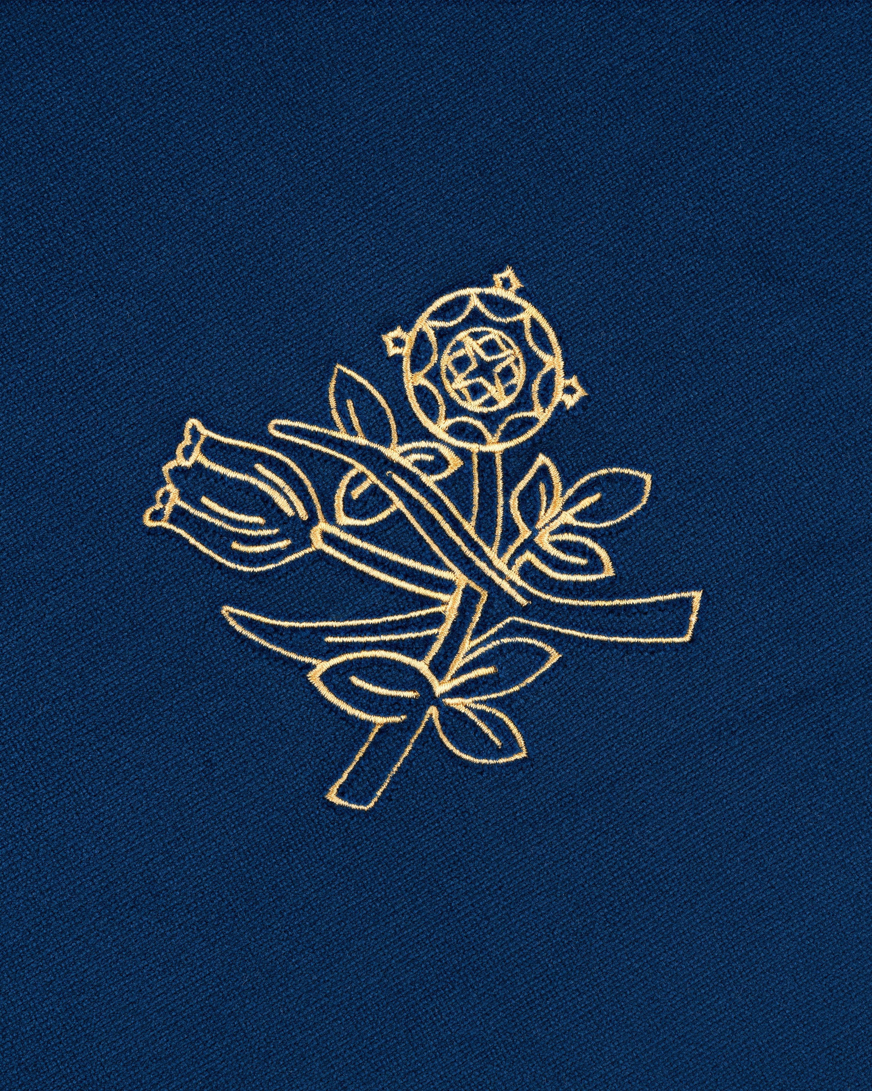 Queens Crest Throw Pillow - Image 3